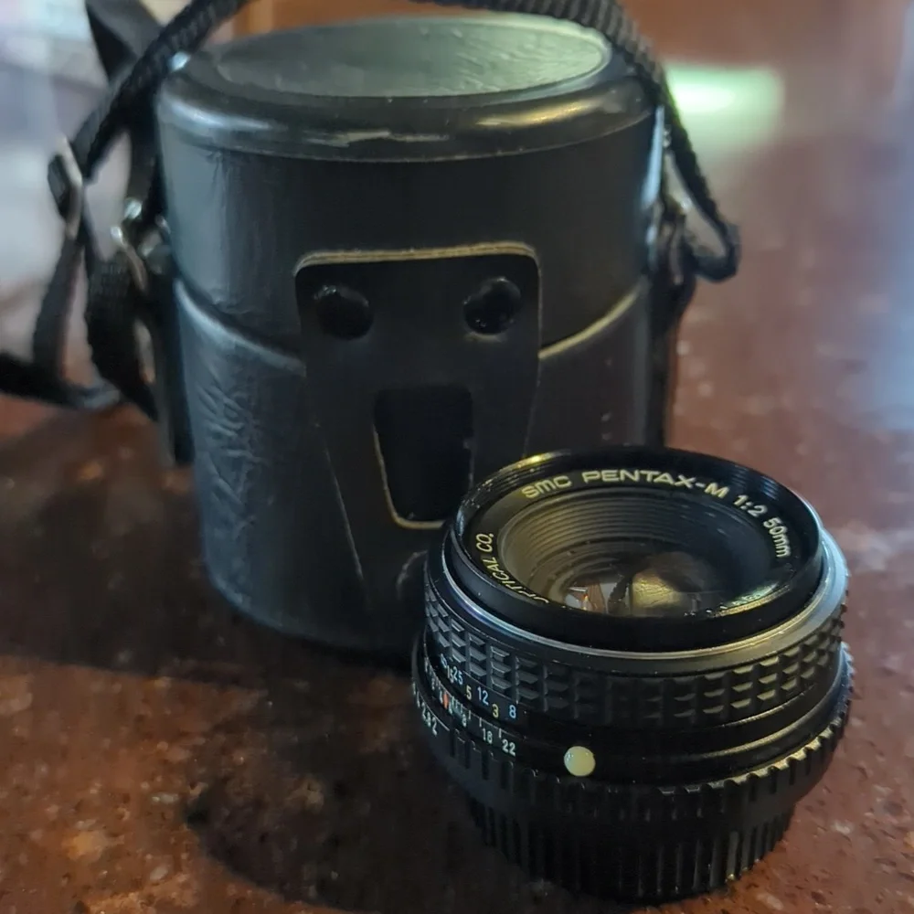 SMC PENTAX-M 1:2 50mm 3911194 ASAHI Optical Co. Lens with Vintage Leather Case