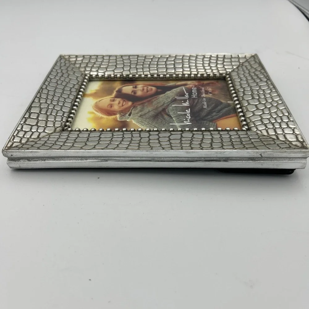 Nicole Miller Home Crocodile Silver 4 x 6 Photo Frame Solid Metal