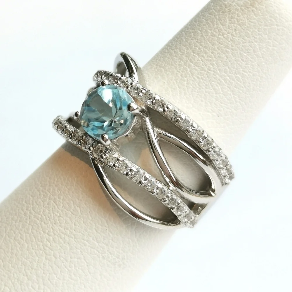 Sterling silver blue topaz gemstone ring sz 6 🆕
