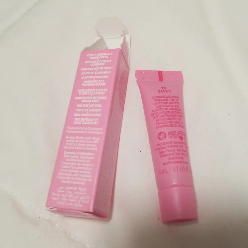 4/25 bundle item. benefit The POREfessional Foundation 7N