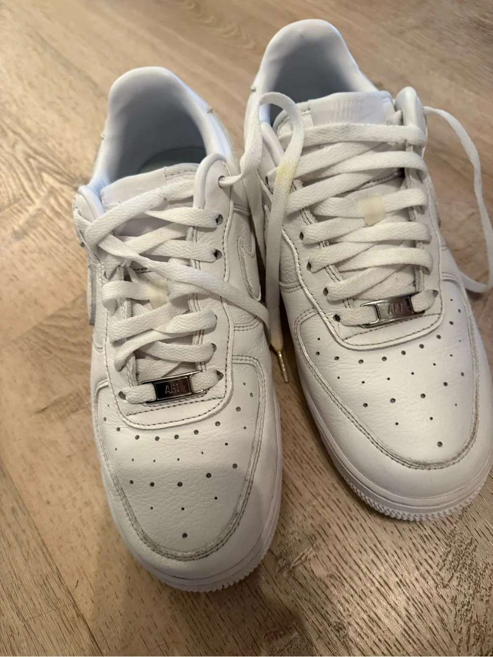 Nike low love