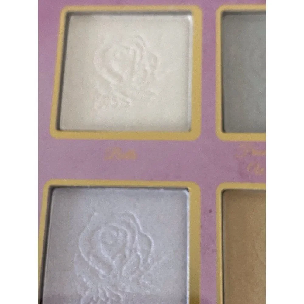 Taste Beauty Disney Beauty and The Beast Eyeshadow Palette W/Mirror 12 Shades‎