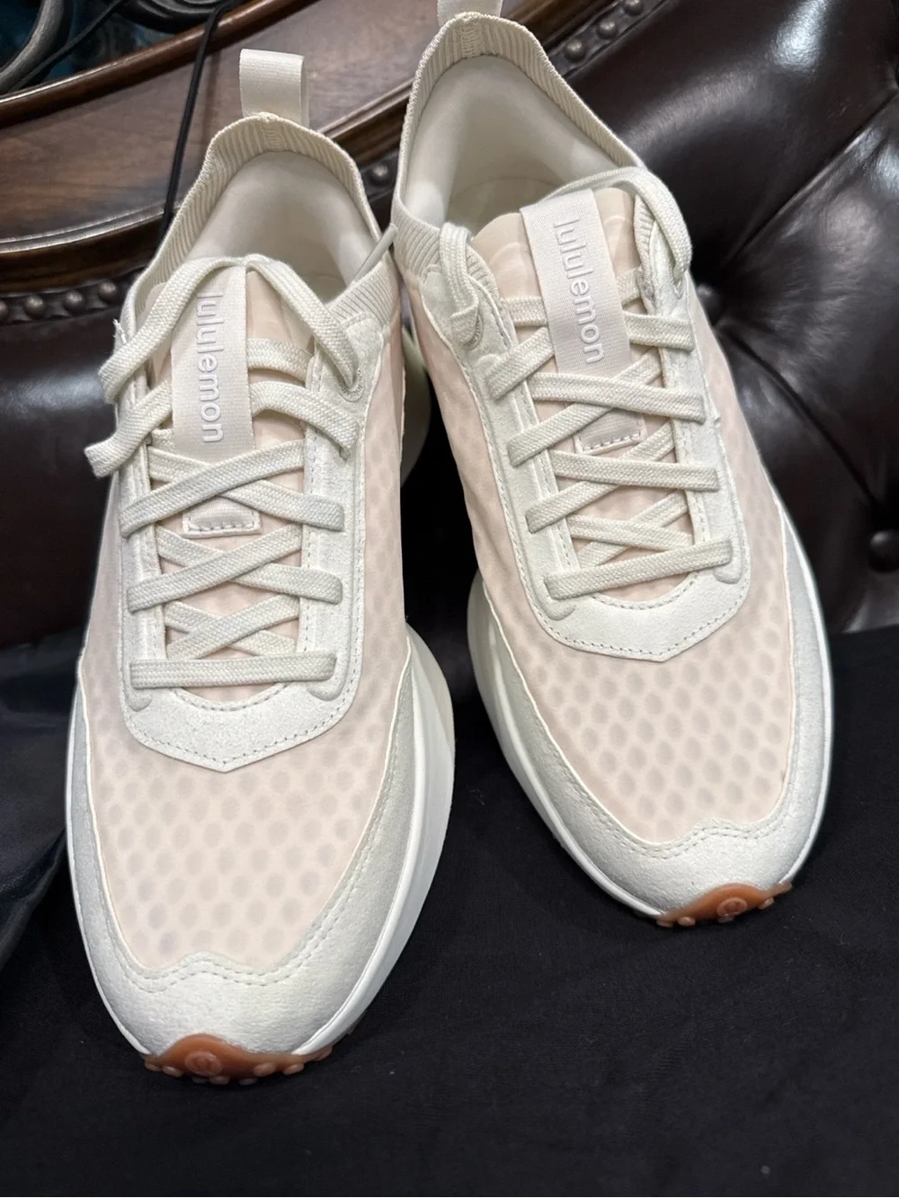 Lululemon CrossCity Sneaker Women’s Size 9 Cream Ivory Walking Shoes EU 41