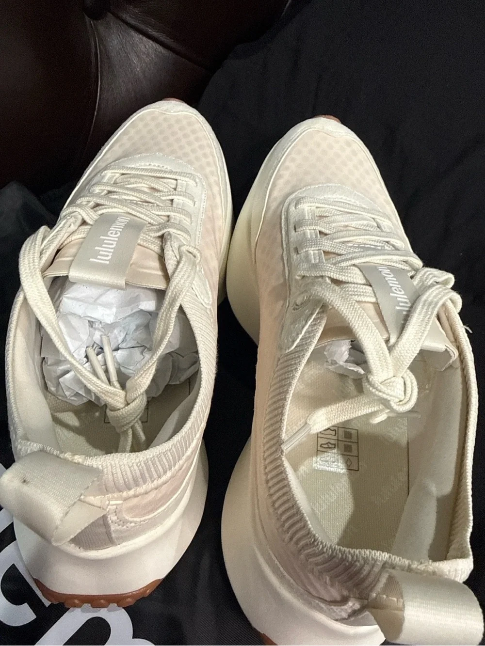 Lululemon CrossCity Sneaker Women’s Size 9 Cream Ivory Walking Shoes EU 41