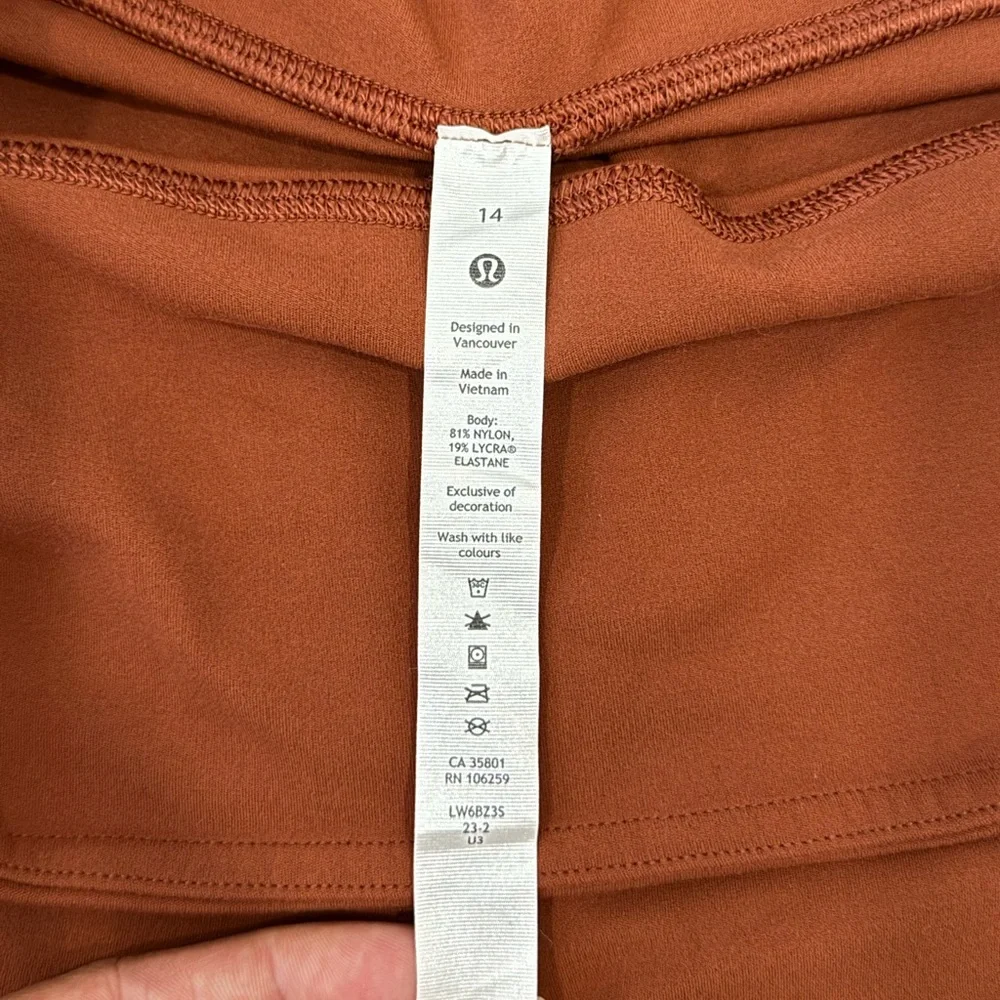 Lululemon Groove Super High Rise Crop Size 14