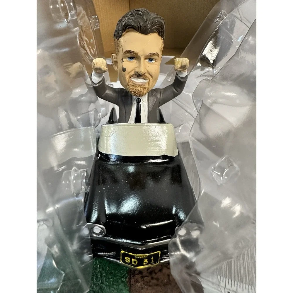 Trevor Hoffman San Diego Padres MLB 2018 SGA Bobblehead NIB #51 Retirement W/tic